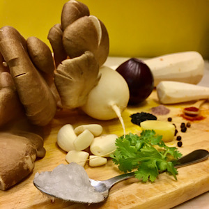 VEGAN PARSLEY MASH WITH OYSTER MUSHROOM & RADISH