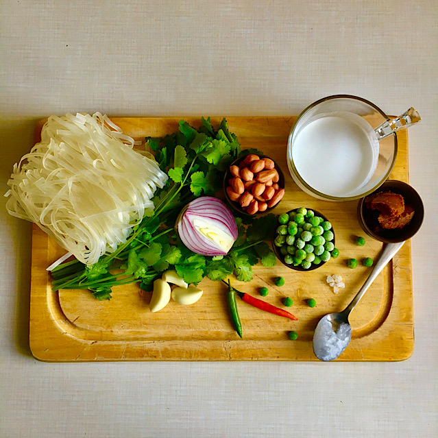 VEGAN RICE NOODLES WITH CILANTRO, CHILLIES & GREEN PEAS