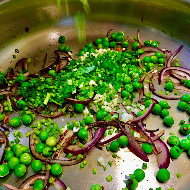 VEGAN RICE NOODLES WITH CILANTRO, CHILLIES & GREEN PEAS