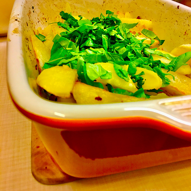 VEGAN GREEN POTATOES WITH WHITE RADISH & INDIGO SOUP