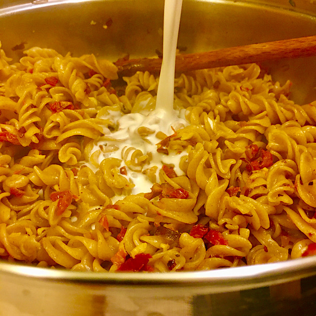 VEGAN RYE FUSILLI WITH WHITE YEAST SAUCE & DRIED TOMATOES