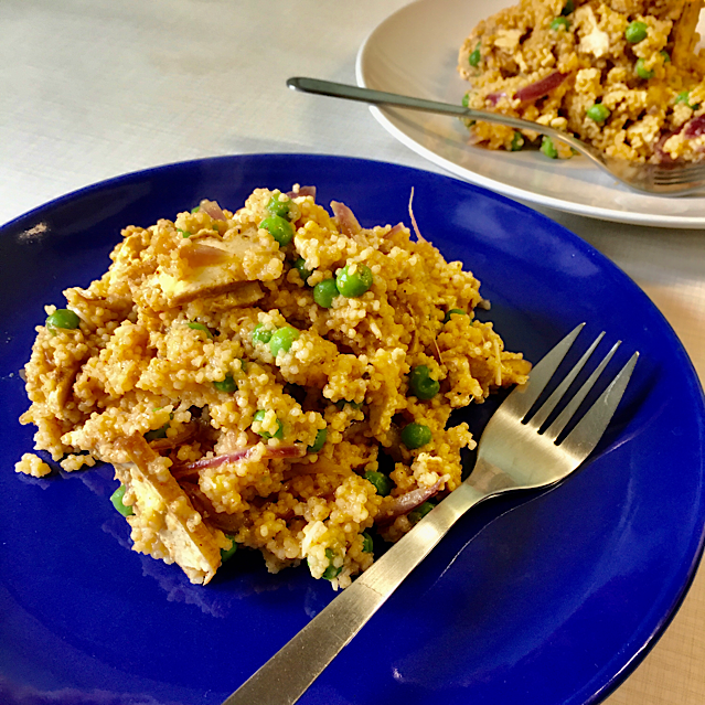 VEGAN MILLETTO WITH GREEN PEAS, TOFU & PAPRIKA