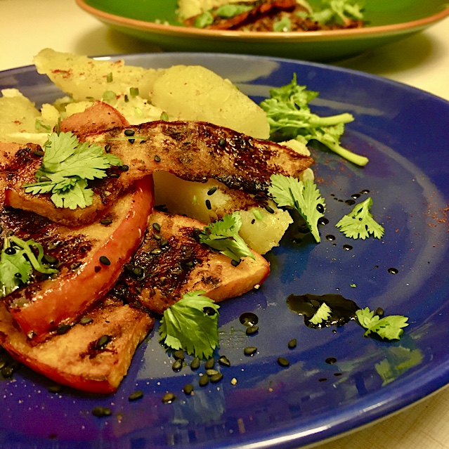 VEGAN GARLIC POTATOES WITH GRILLED PUMPKIN & SESAME