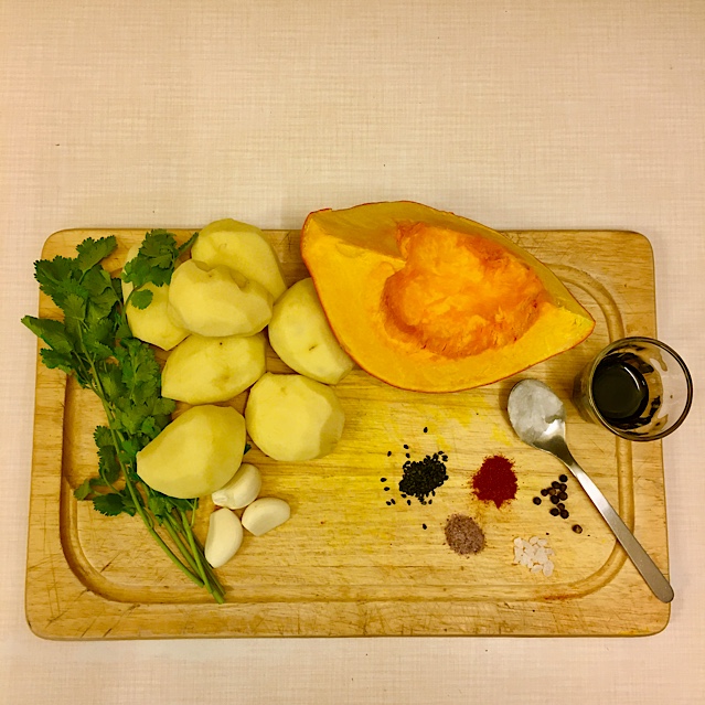 VEGAN GARLIC POTATOES WITH GRILLED PUMPKIN & SESAME