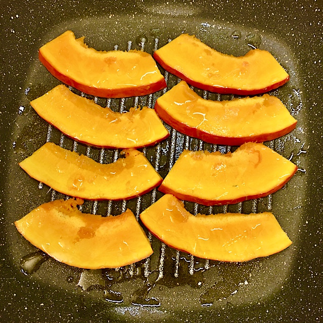 VEGAN GARLIC POTATOES WITH GRILLED PUMPKIN & SESAME