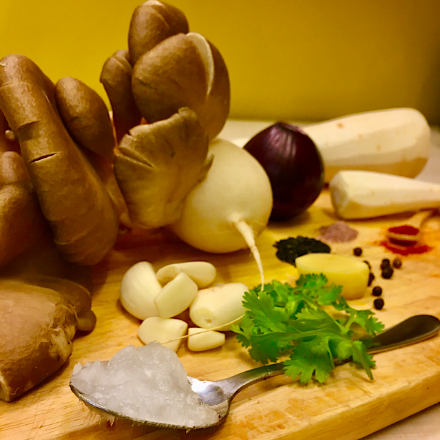 VEGAN PARSLEY ROOT MASH WITH OYSTER MUSHROOMS & RADISH SALAD