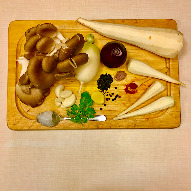 VEGAN PARSLEY ROOT MASH WITH OYSTER MUSHROOMS & RADISH SALAD